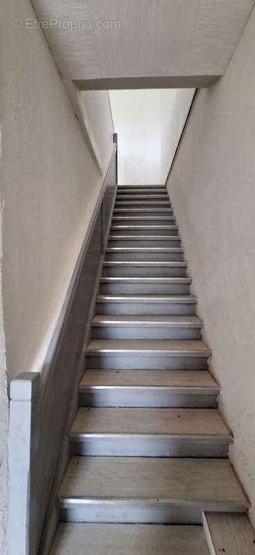 Maison à VILLENEUVE-L'ARCHEVEQUE