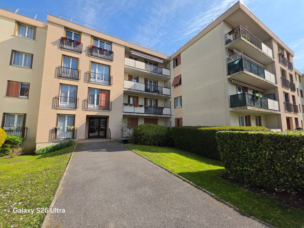 Appartement à BROU-SUR-CHANTEREINE