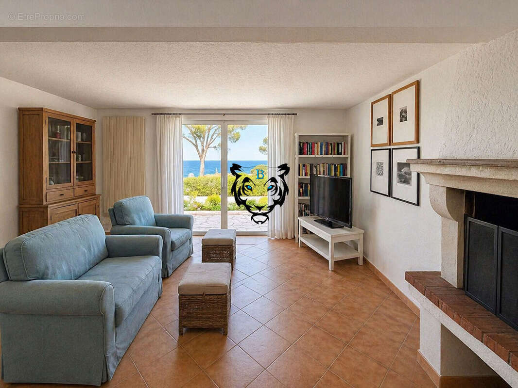 Maison à LES ISSAMBRES