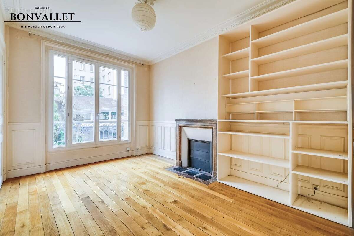 Appartement à PARIS-15E