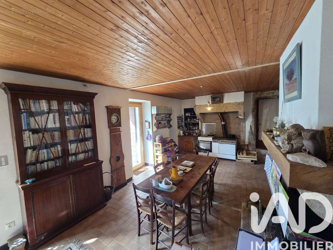 Maison 200 m² à Thezillieu  - photo 6