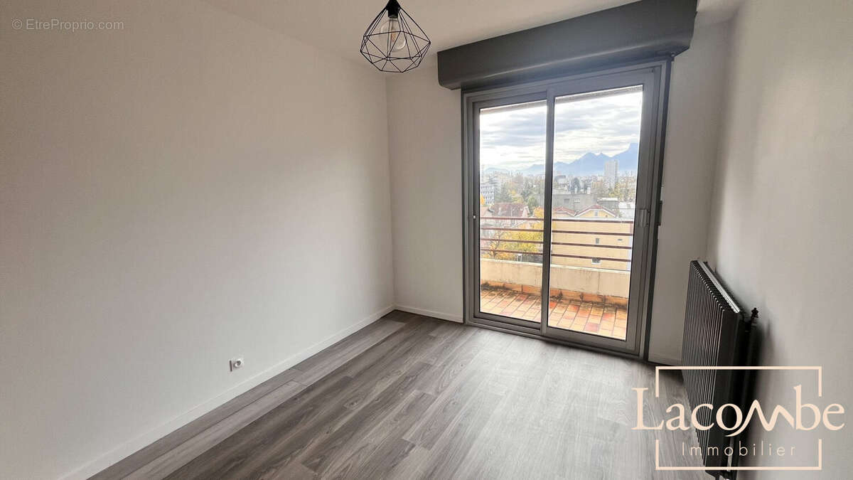 Appartement 100 m² à Grenoble  - photo 8