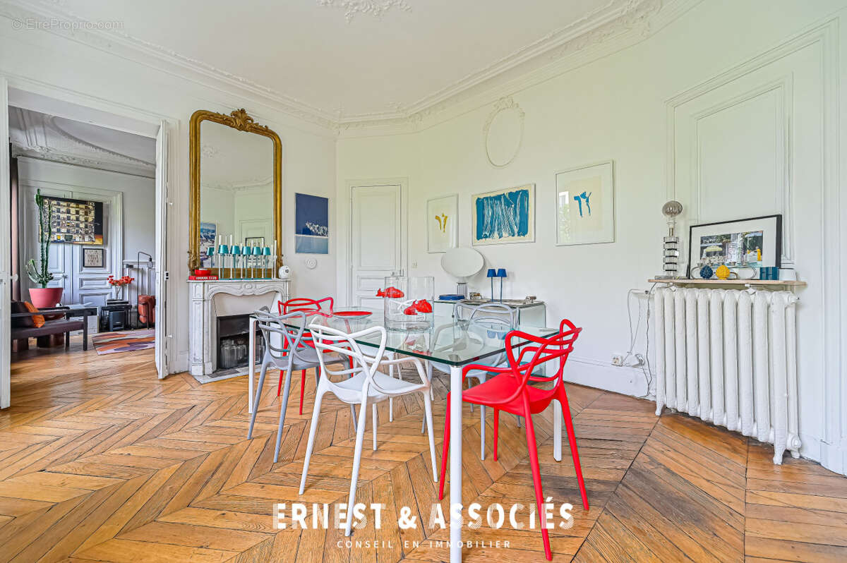 Appartement à PARIS-10E