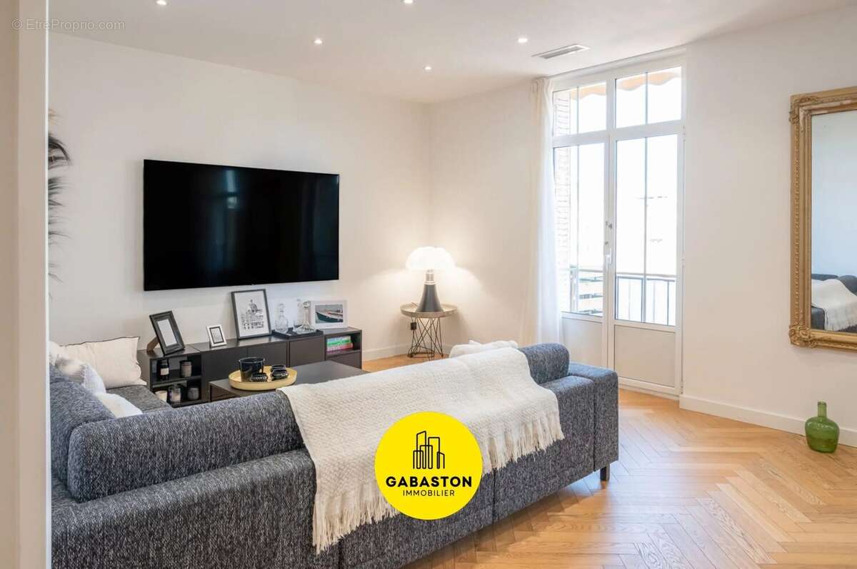 Appartement à MARSEILLE-8E