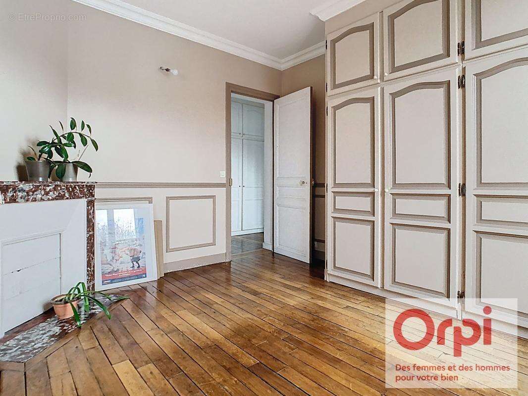 Appartement à ISSY-LES-MOULINEAUX