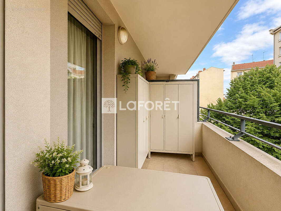 Villeurbanne/avenue roger salengro -t3 de standing avec balcon - photo 5