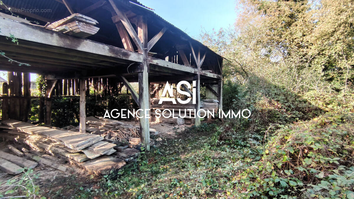 Terrain à VILLAINES-LA-JUHEL