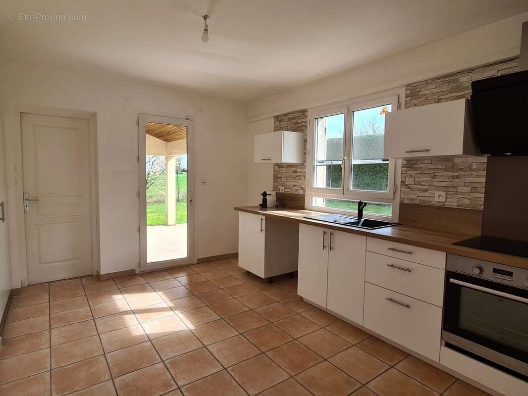 Maison à SAINT-GENIES-BELLEVUE