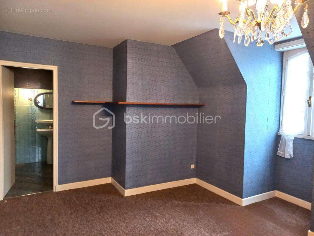 Maison traditionnelle spacieuse sur 2271 m² de terrain à Lourdes : votre havre de paix à découvrir ! - photo 20