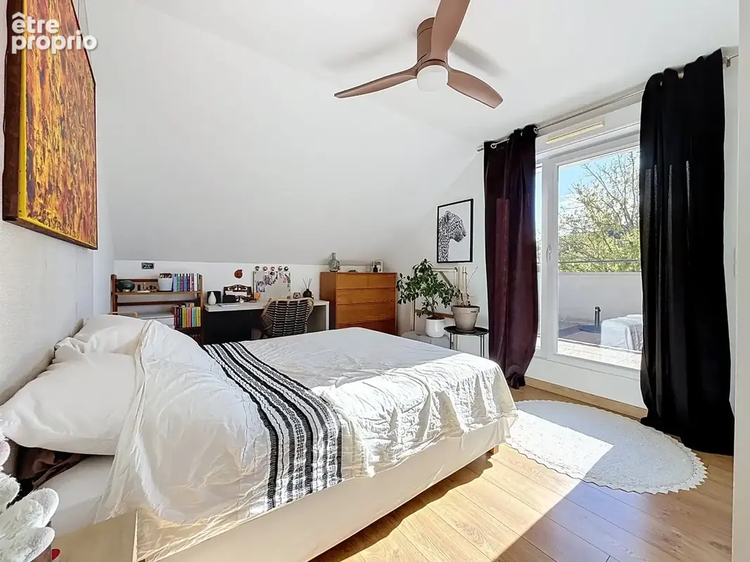 À VENDRE – T3 de 55 m² avec exceptionnelle terrasse de 90 m² LA MEMBROLLE SUR CHOISILLE (37) - photo 8