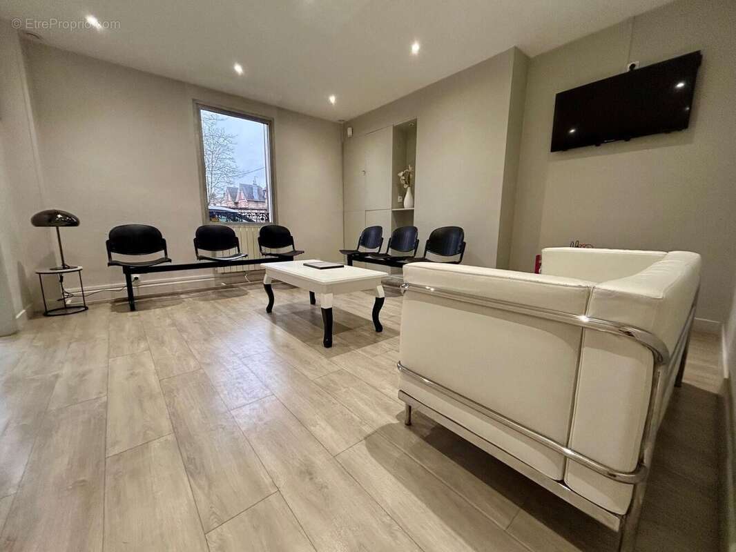 Photo 5 - Commerce à SAINT-AUBIN-LES-ELBEUF