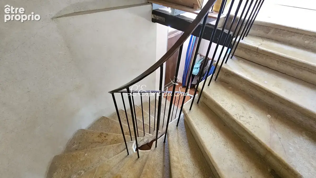Maison 340 m² à Grazac  - photo 8