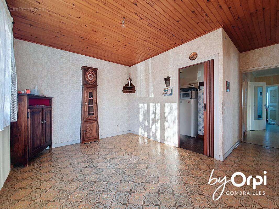 Maison à LES ANCIZES-COMPS