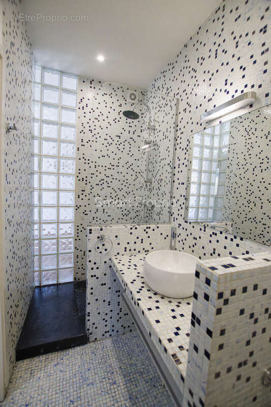 Appartement à IVRY-SUR-SEINE