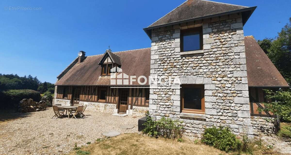 Le Mesnil-Jourdain – Belle maison familiale T6 (165 m²) rénovée – 4 chambres – Terrain de 1 228 m² - photo 3