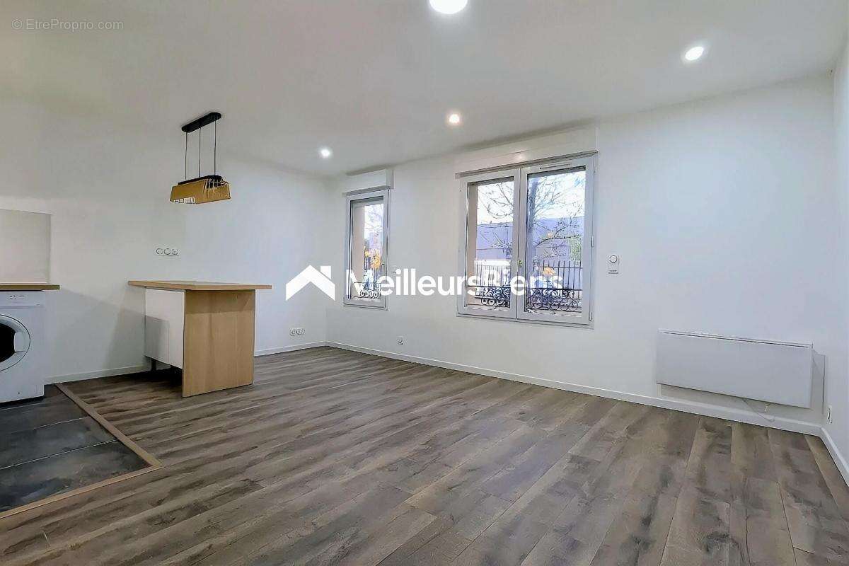 Appartement à LES MUREAUX