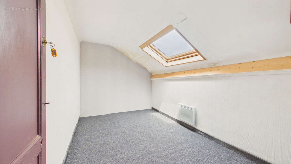 T4 + chambre de bonne en centre-ville ! - photo 12