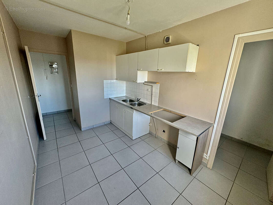 Appartement à LA CHAPELLE-SAINT-LUC