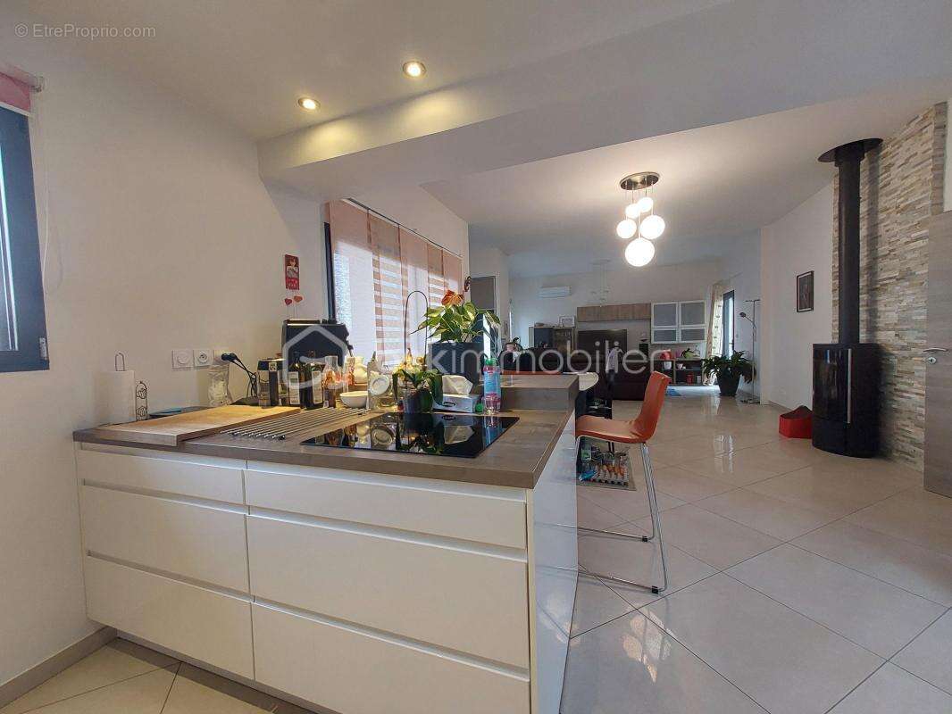 Maison à PONT-DU-CHATEAU