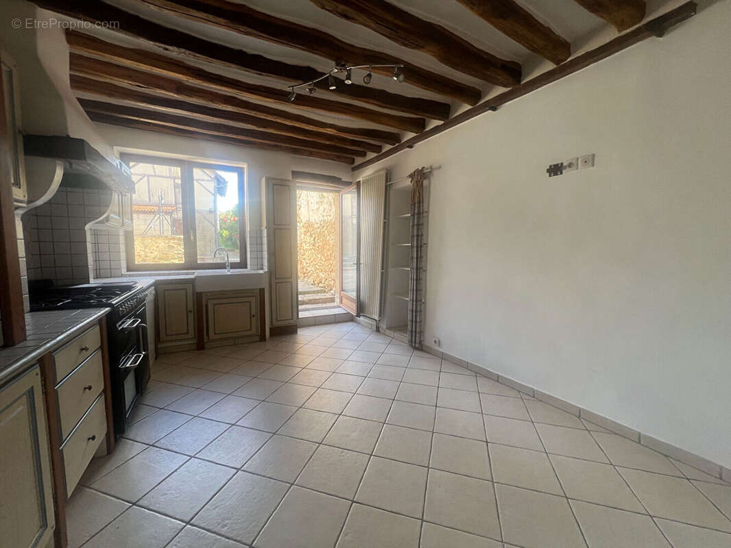 Maison à COUBERT