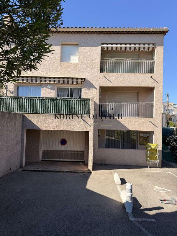 Confort de vie en bord de mer   Appartement lumineux avec balcon, parking privatif - photo 9