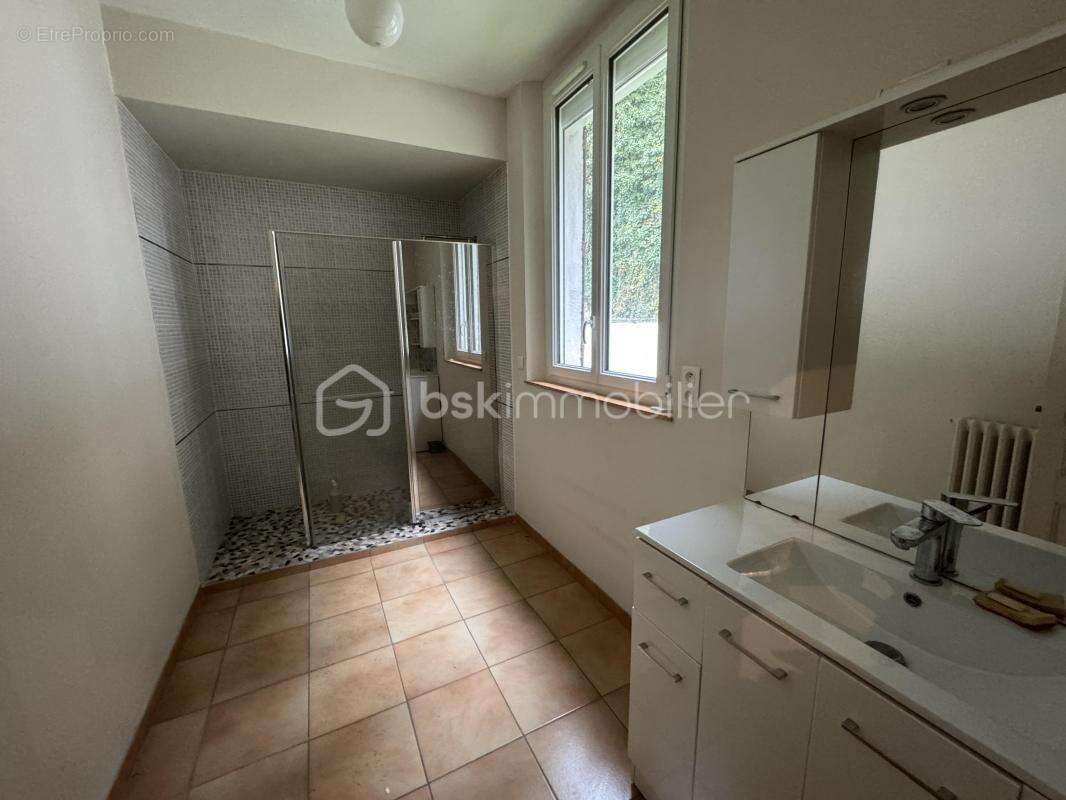 Maison à LUSSAULT-SUR-LOIRE