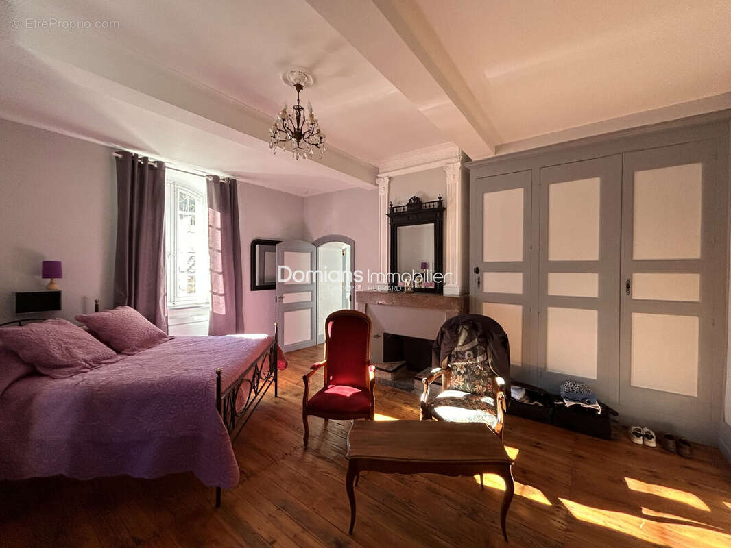 Maison 310 m² à Villefranche-De-Conflent  - photo 8