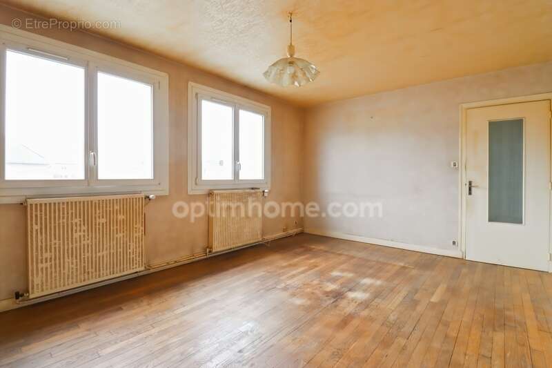 Appartement à CHATEAUPONSAC