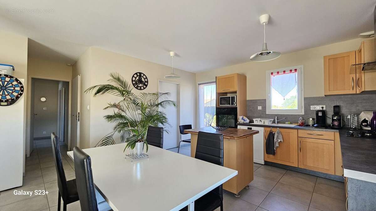 Maison 85 m² à Vallans  - photo 6