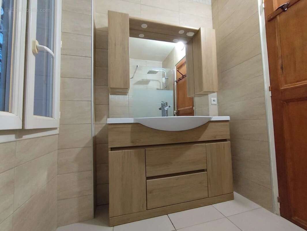 Appartement à GUILLAUMES