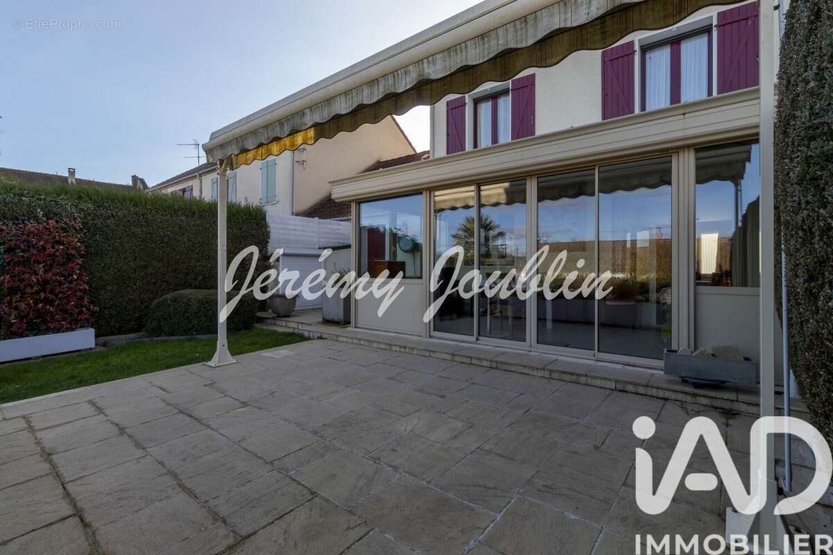 Photo 2 - Maison à JOUY-LE-MOUTIER