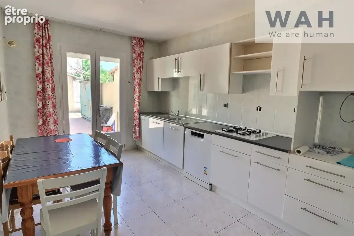 Maison en r+1 - 6 pieces - 34400 lunel - photo 3