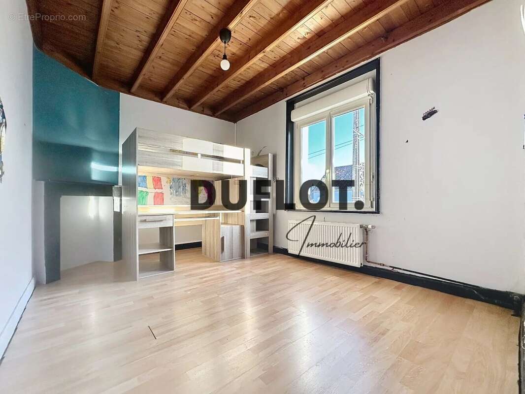 Maison à BEAURAINVILLE