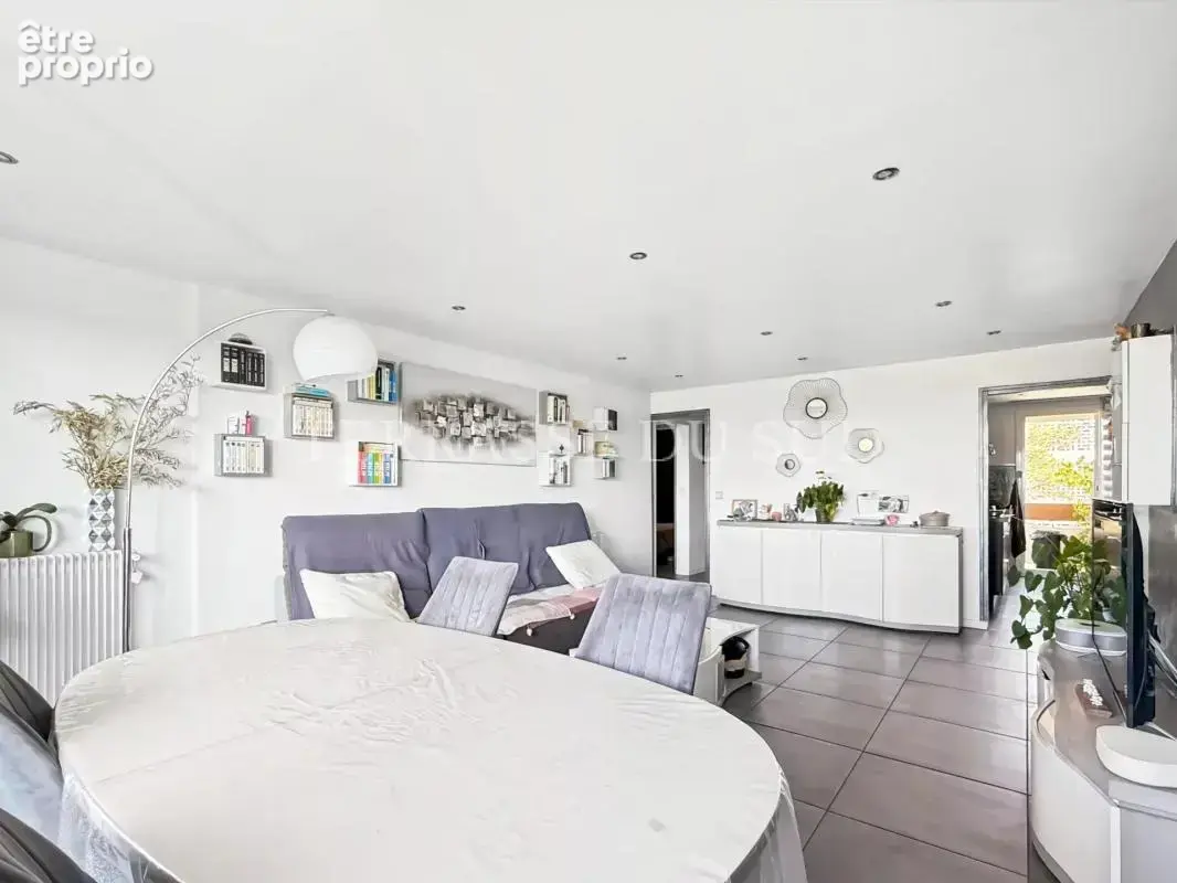 Vente Appartement 3 Pièce de 73 m2 avec Balcon/Terrasse, Loggia et Cave - Pointe-Rouge / Pastré - Marseille 8 - photo 6