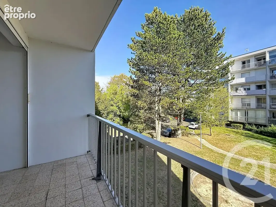 Appartement 4 pièces 81 m² à vendre à Chartres (28000) - photo 3
