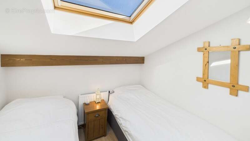 Appartement à MORILLON