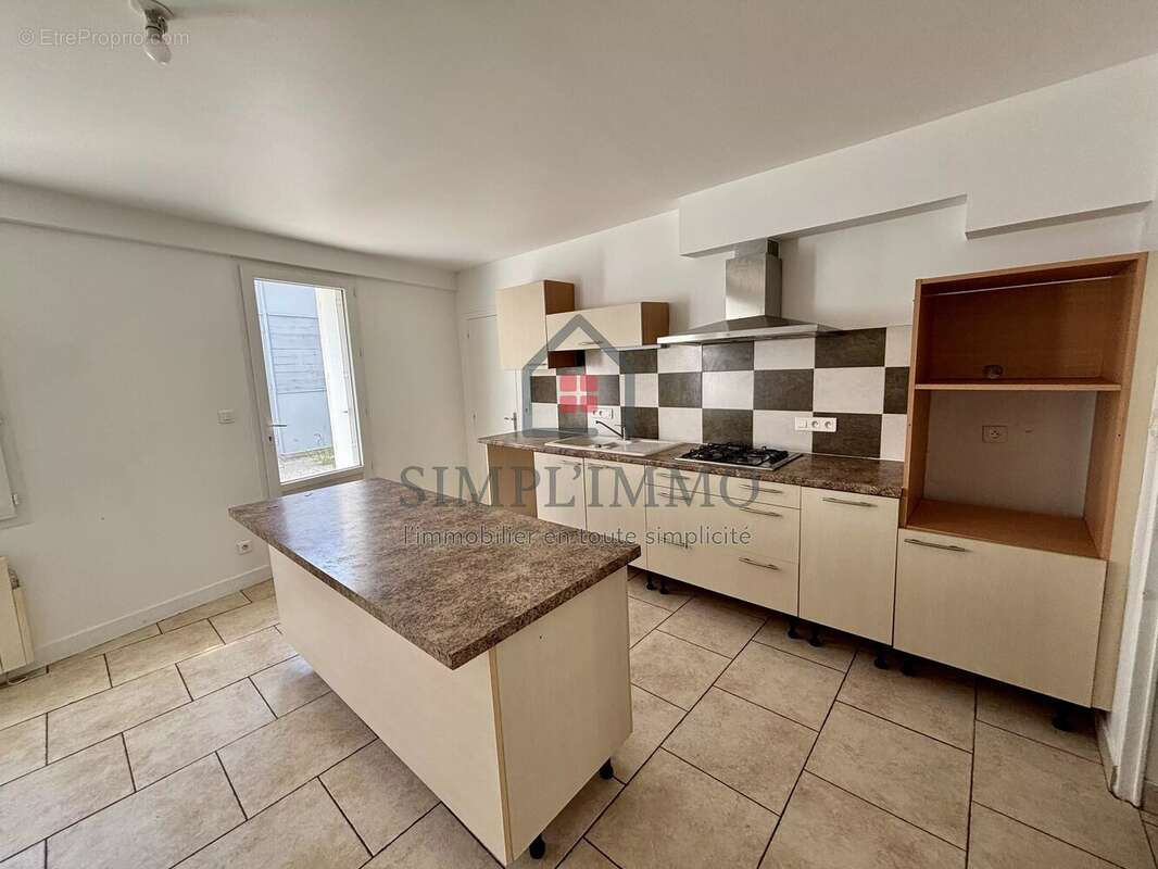 Ensemble immobilier de 147m² - photo 4