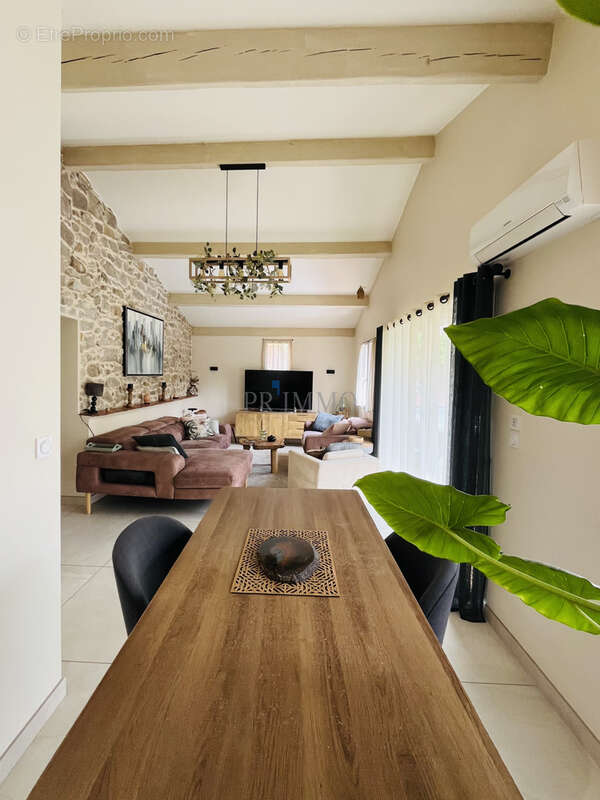 Maison avec 4 pièces à acheter à Roquebrune-Sur-Argens - photo 2