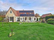 Maison à COLLEVILLE-MONTGOMERY