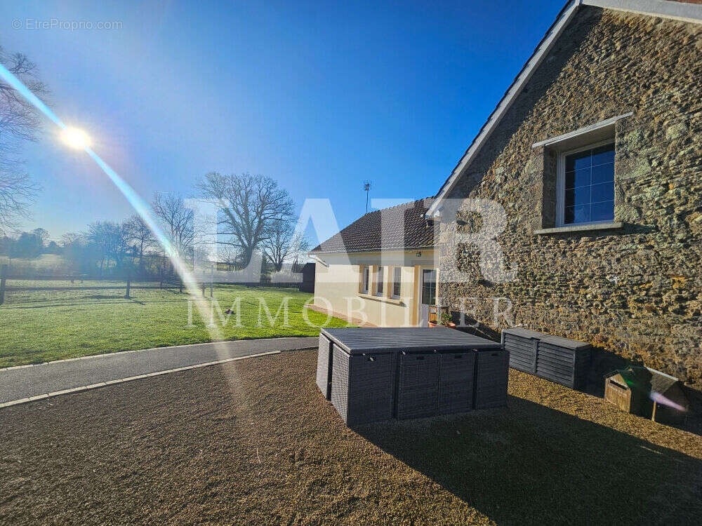 Maison à SAINT-PIERRE-DES-NIDS