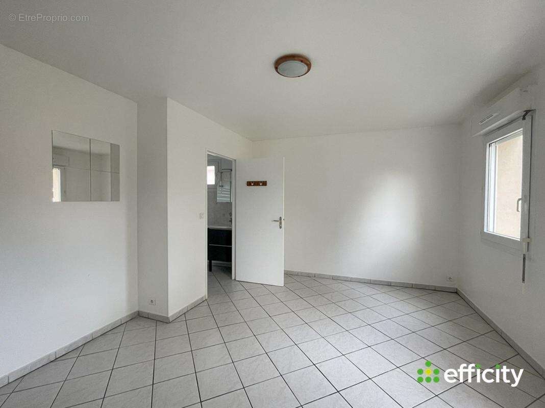 Appartement à EPERNON