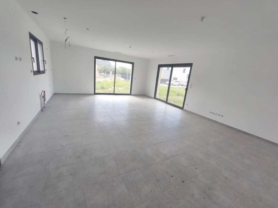 Maison à SAINT-LATTIER