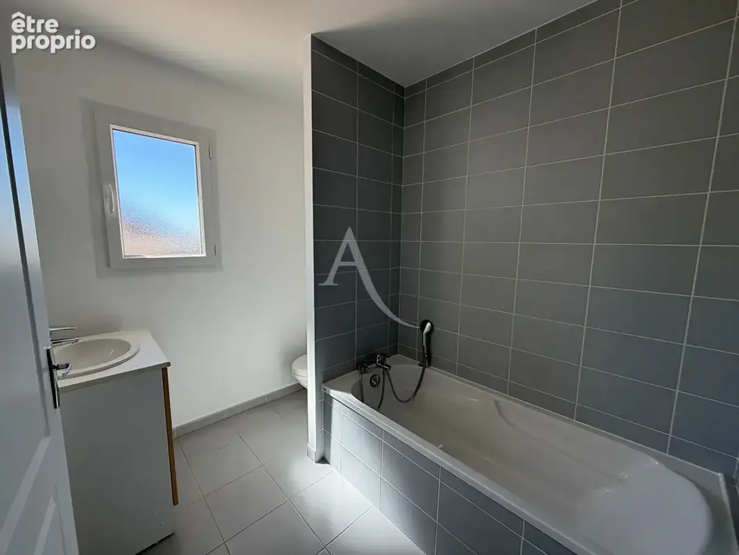 Poitiers, quartier demi-lune, maison 5 pièces avec garage, terrain d'environ 200 m² - photo 7