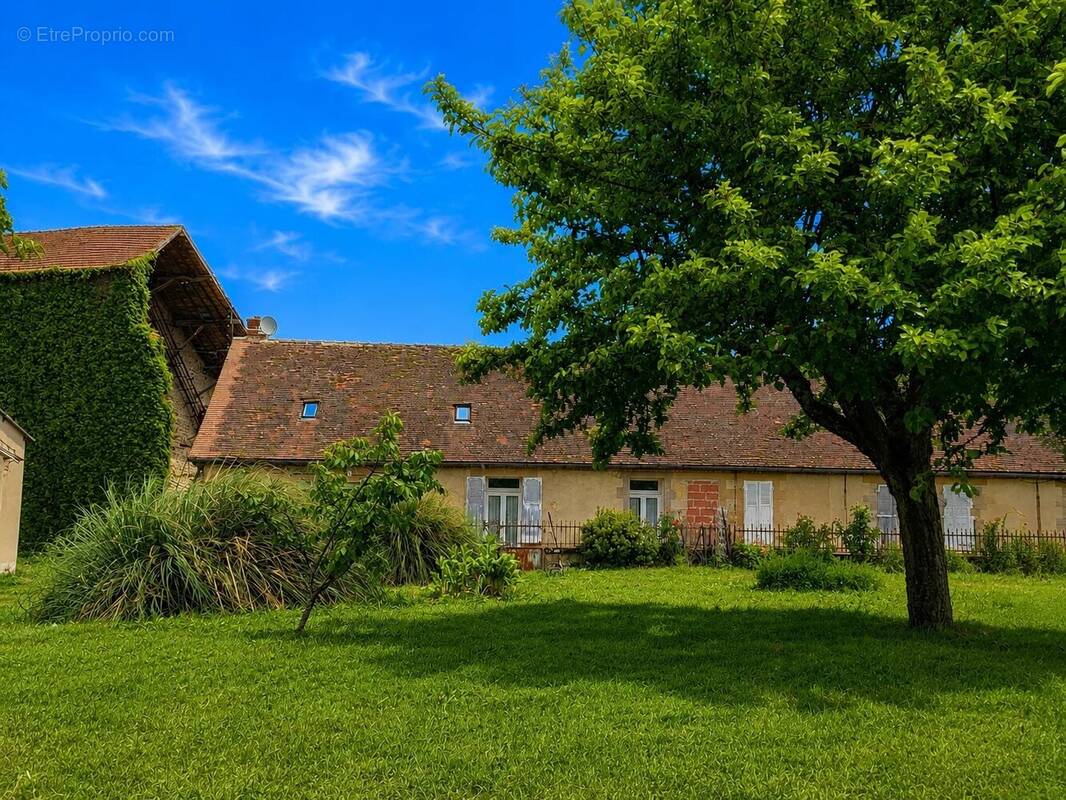 Maison à DEUX-CHAISES