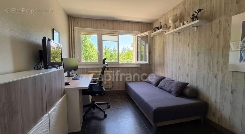 Beau 3 pièces - 66 m²- lumineux avec balcon, cave et proche RER D et métro – MAISONS ALFORT (94) - photo 12