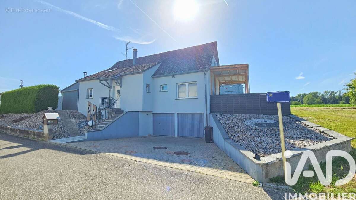 Photo 2 - Maison à HIRSINGUE