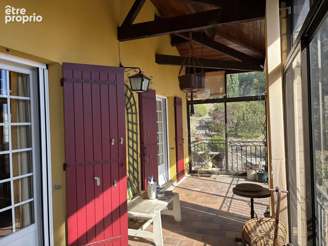 Belle villa traditionelle en colline sur 5500 m2 de terrain - photo 9