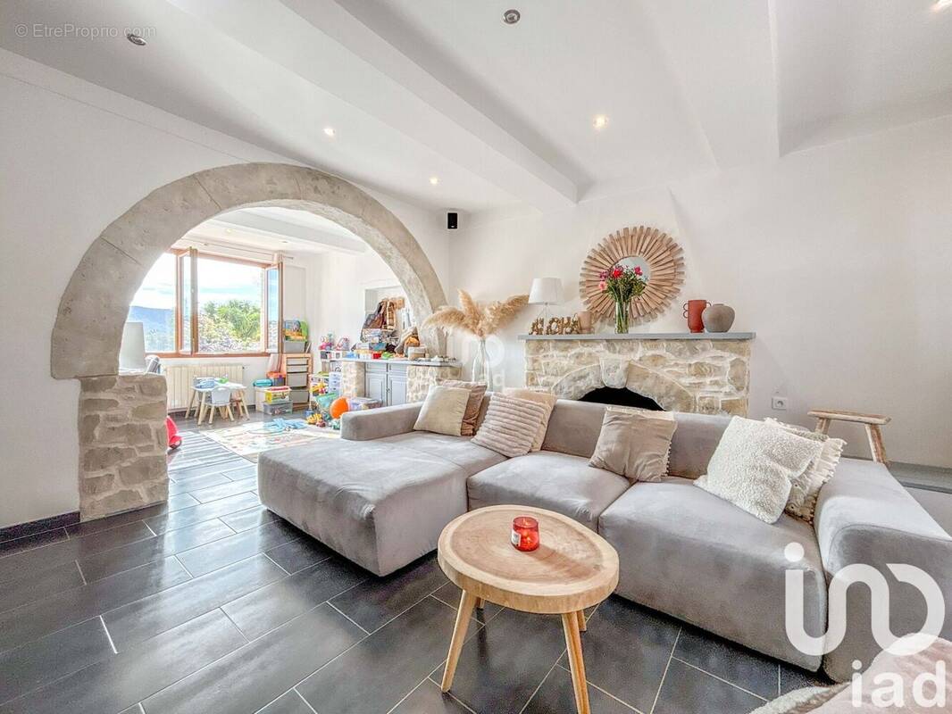 Photo 1 - Maison à PLAN-DE-LA-TOUR