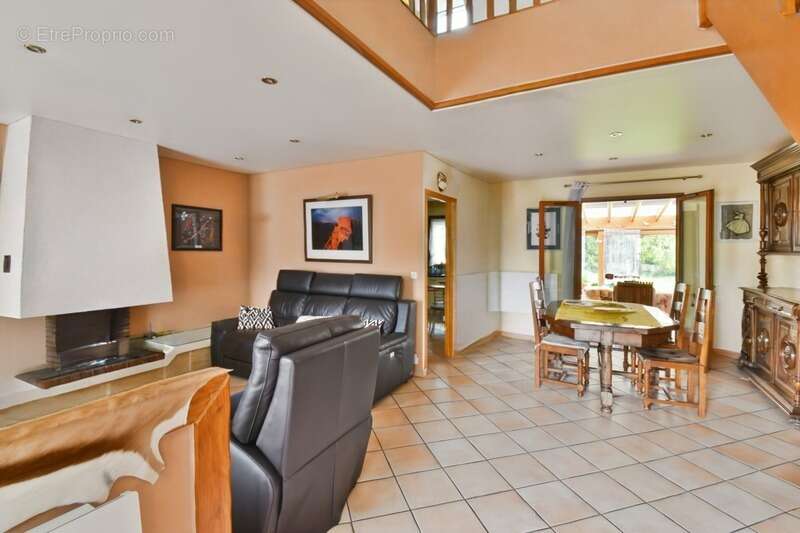 Maison à BALLAINVILLIERS