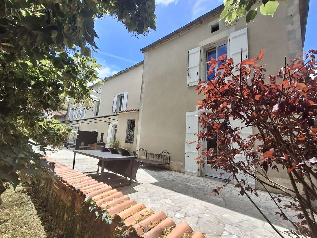 Maison à LA ROCHEFOUCAULD